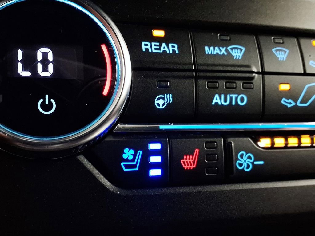 Used 2019 Ford Expedition Max Limited image 15