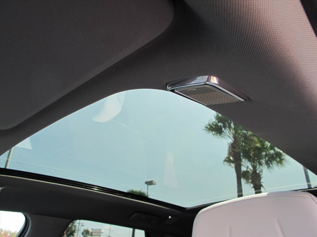 New 2027 Cadillac Optiq V w/ Deep Ocean Design Edition AWD/4WD image 14