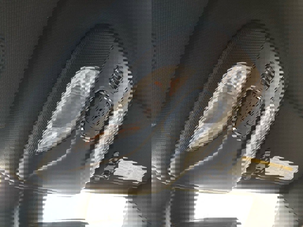 Used 2024 Jeep Compass Latitude image 23