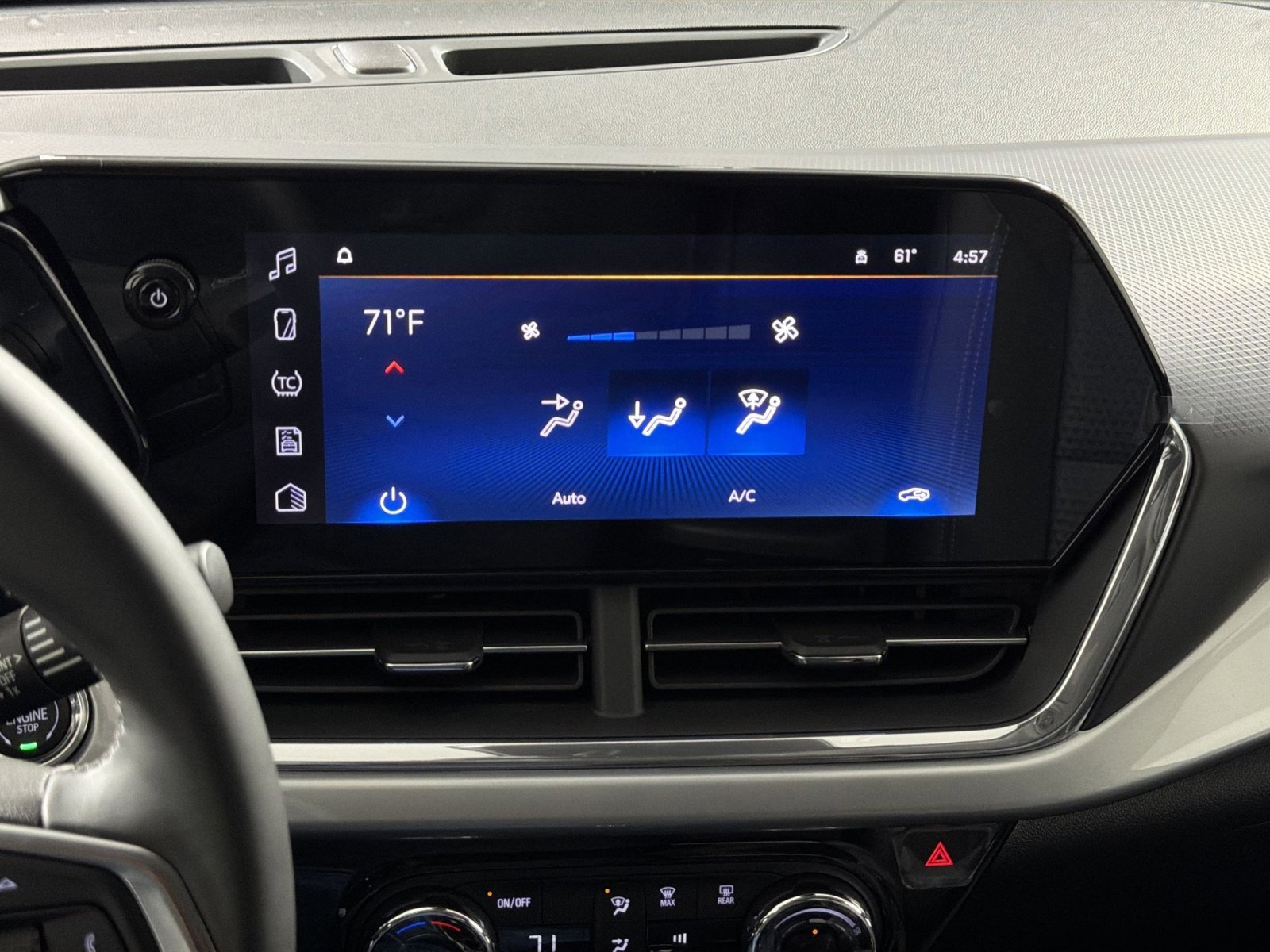 New 2026 Chevrolet Trax LT w/ Driver Confidence Package FWD image 20