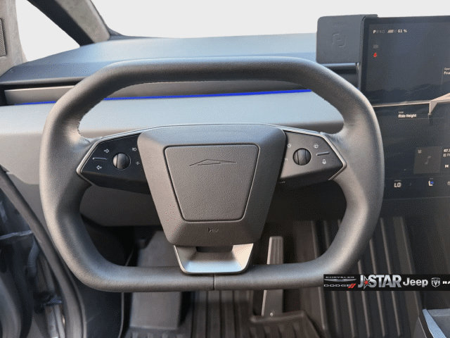 Used 2024 Tesla Cybertruck AWD Crew Cab image 21
