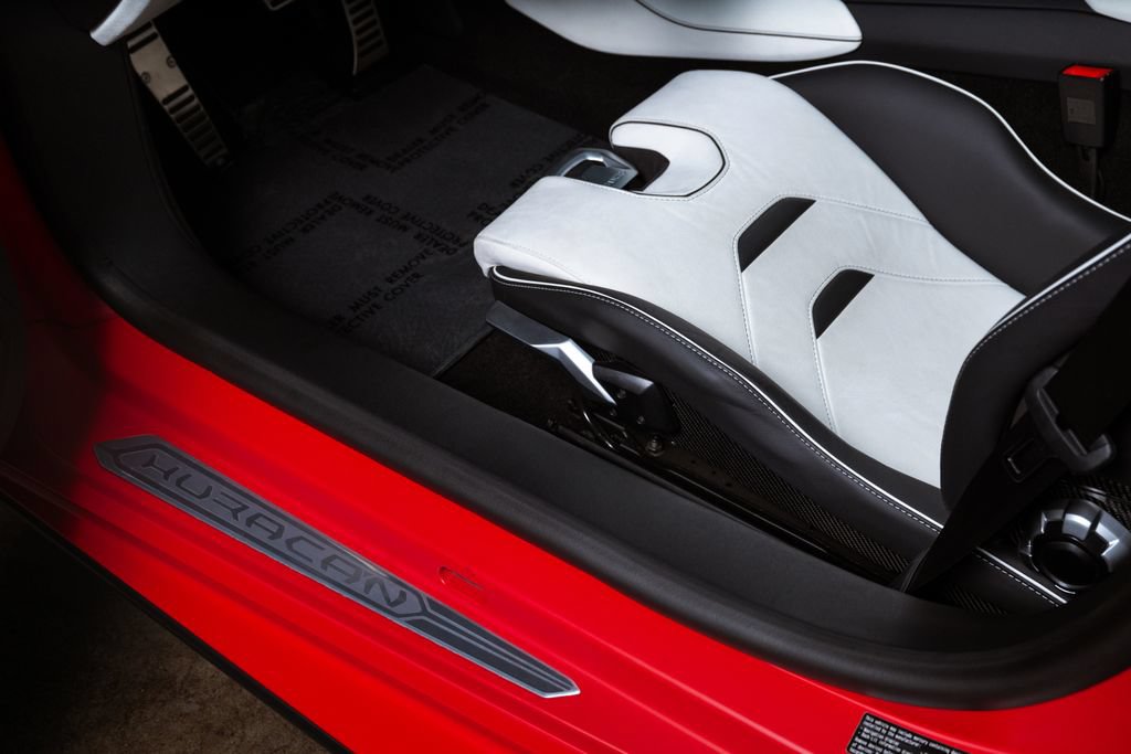 Used 2024 Lamborghini Huracan EVO AWD/4WD image 33