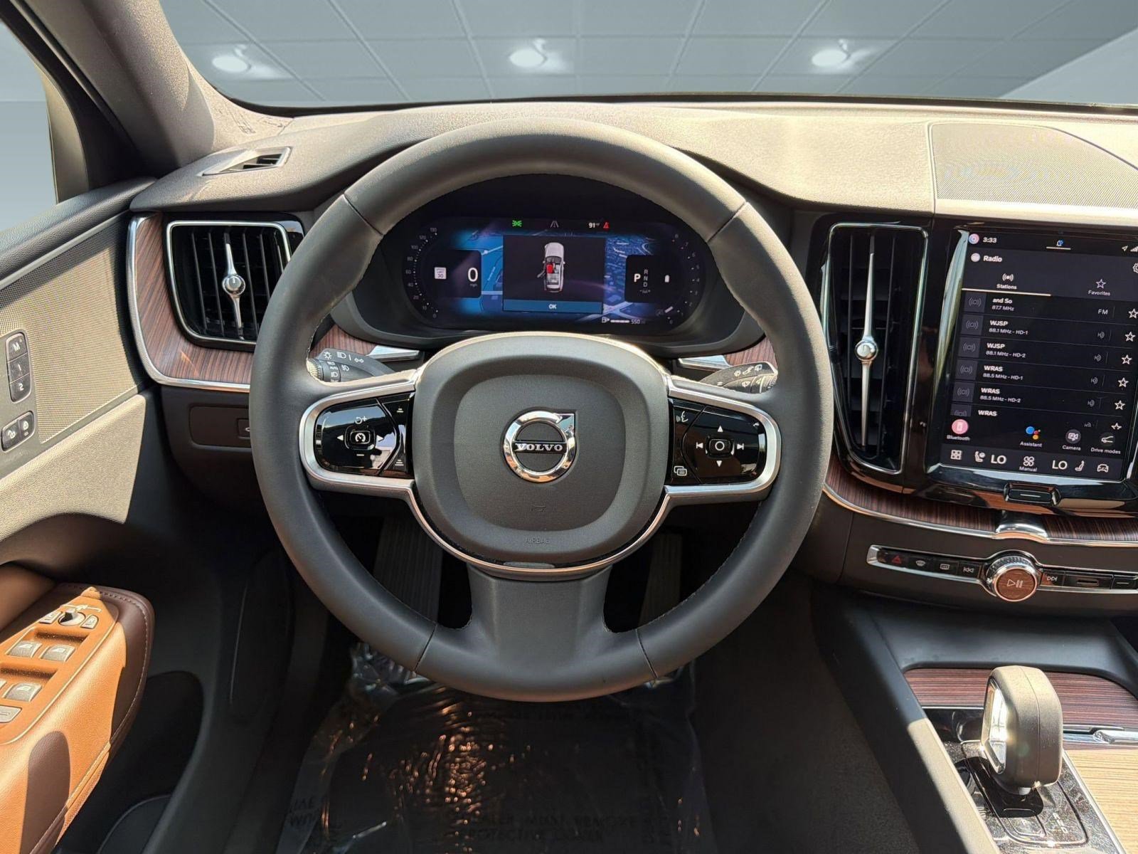 Certified 2024 Volvo XC60 B5 Plus w/ Climate Package AWD/4WD image 26