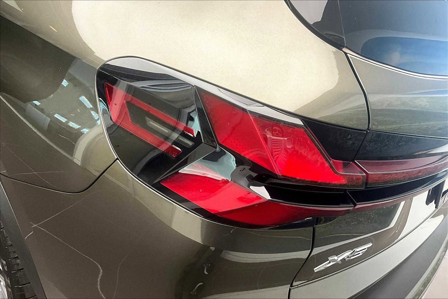 Used 2024 BMW X5 xDrive40i w/ Parking Assistance Package image 27