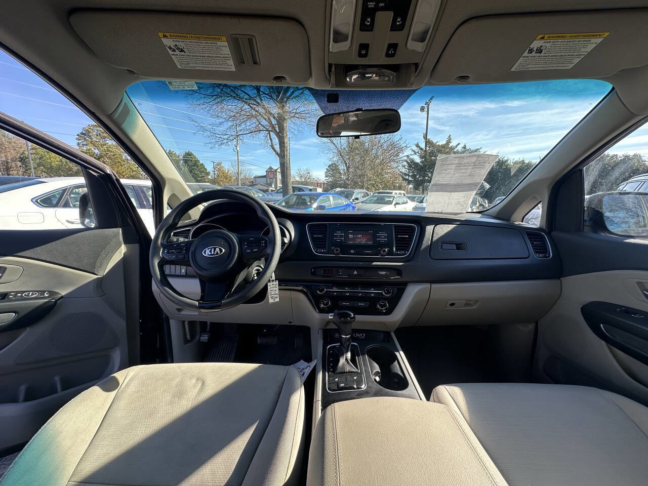 Used 2015 Kia Sedona LX w/ LX Convenience Package image 24