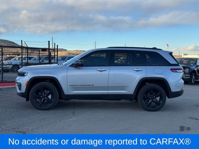 Certified 2024 Jeep Grand Cherokee Limited w/ Black Appearance Package image 2