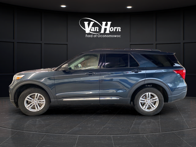 Used 2022 Ford Explorer XLT w/ Equipment Group 202A AWD/4WD image 4