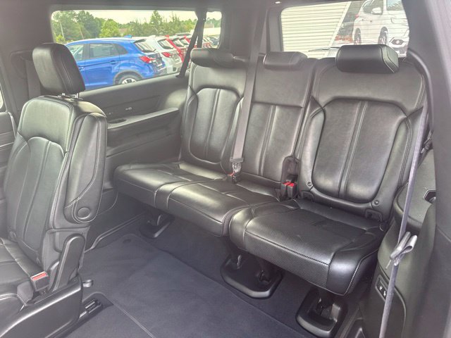 Used 2024 Jeep Wagoneer L Series II AWD/4WD image 15