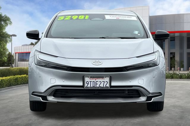 Used 2025 Toyota Prius XLE FWD image 11