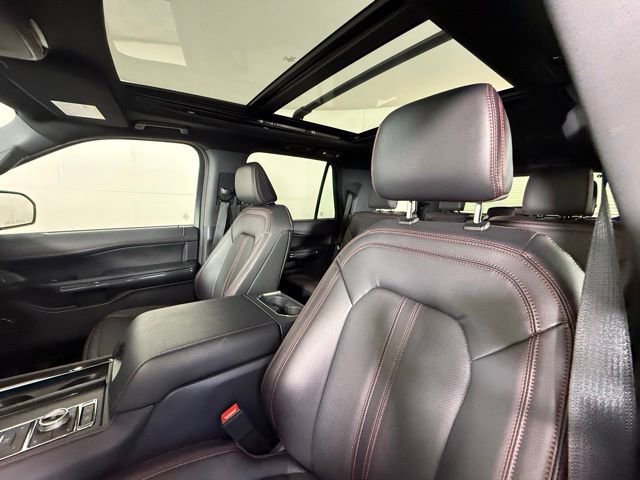Used 2023 Ford Expedition Limited AWD/4WD image 12
