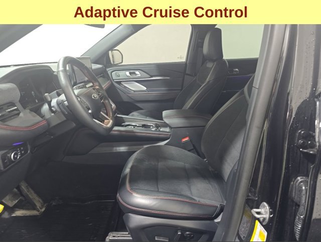 Used 2025 Ford Explorer ST AWD/4WD image 11