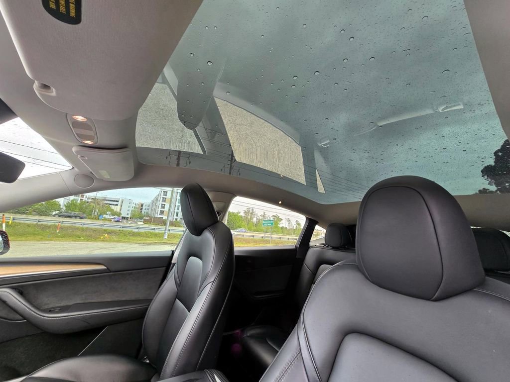 Used 2023 Tesla Model Y Long Range image 19