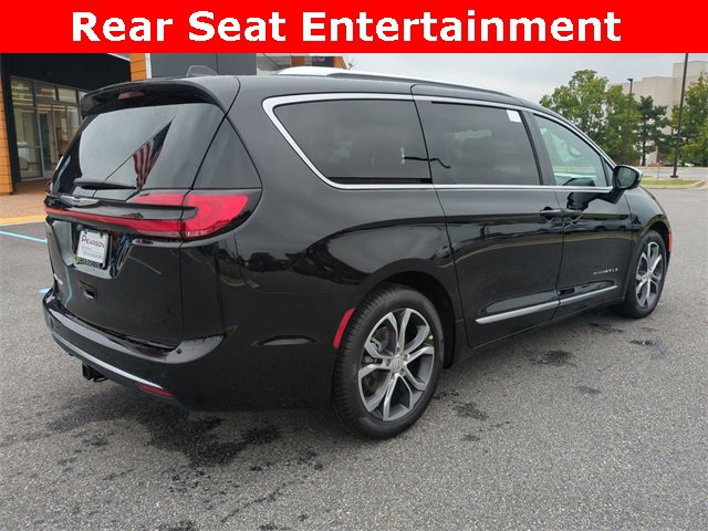 New 2026 Chrysler Pacifica Pinnacle image 4