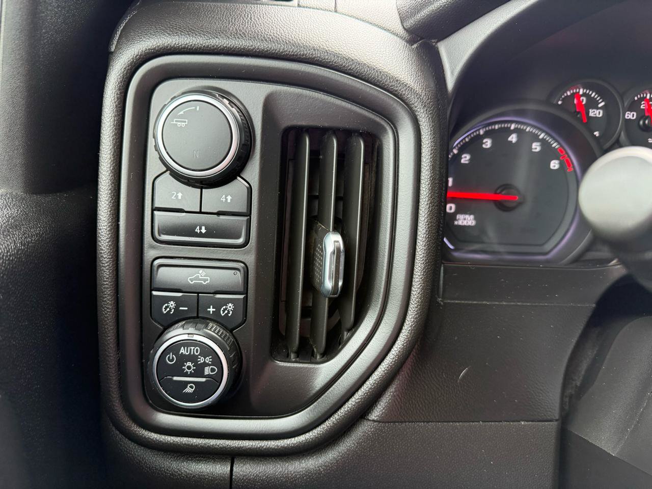 Used 2021 Chevrolet Silverado 2500 W/T w/ WT Convenience Package AWD/4WD image 22