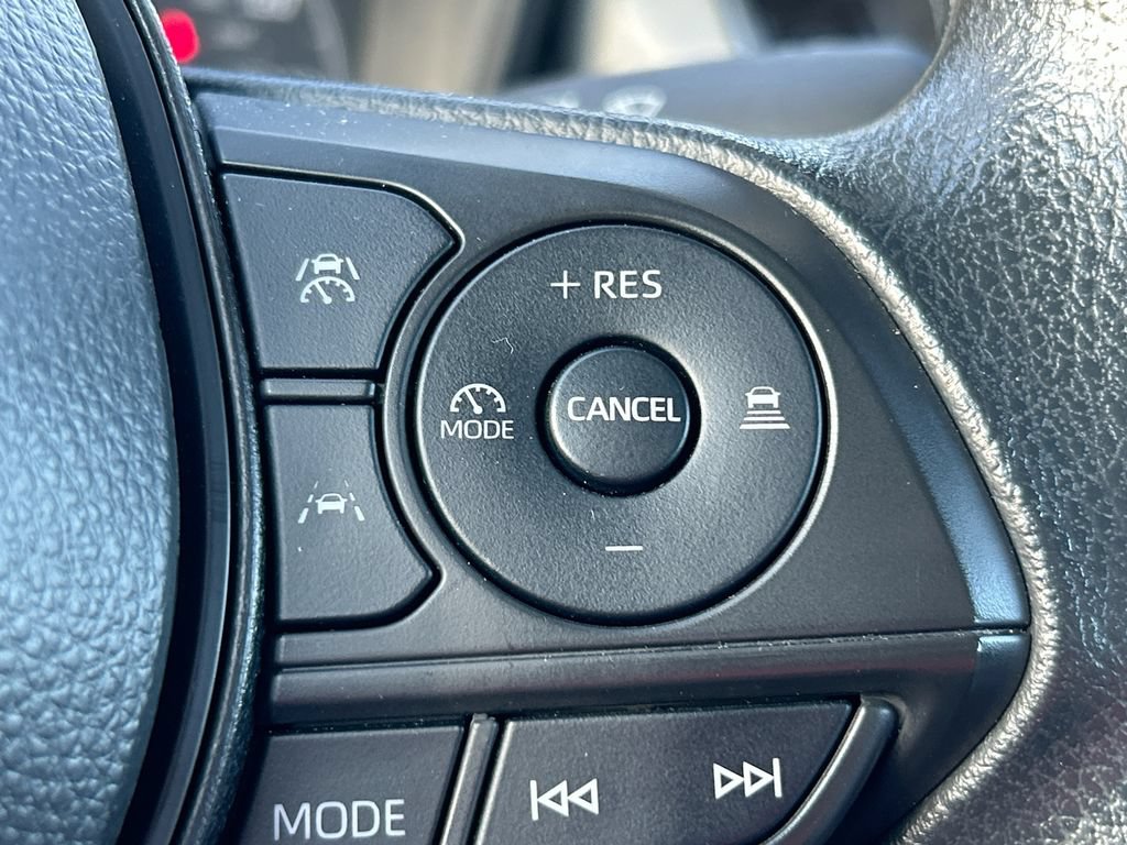 Used 2024 Toyota Corolla Cross L FWD image 17