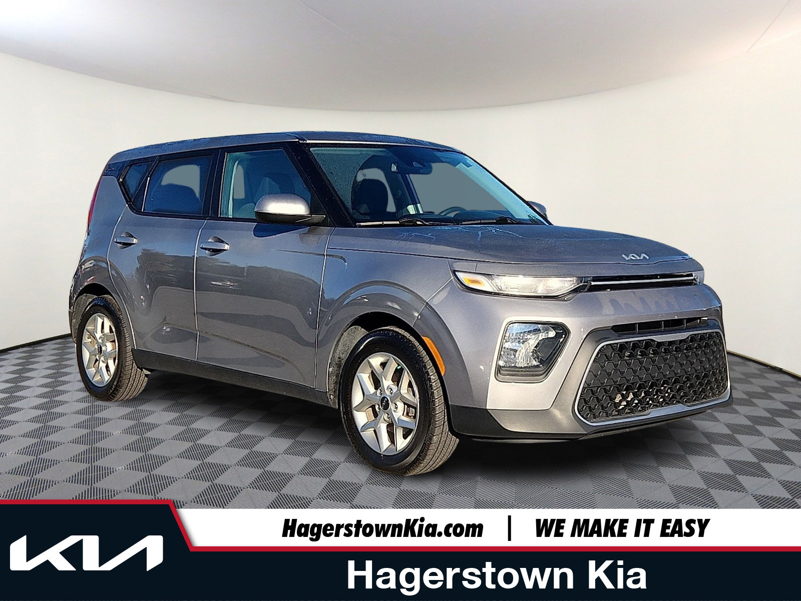 Used 2022 Kia Soul LX w/ Technology Package FWD image 1