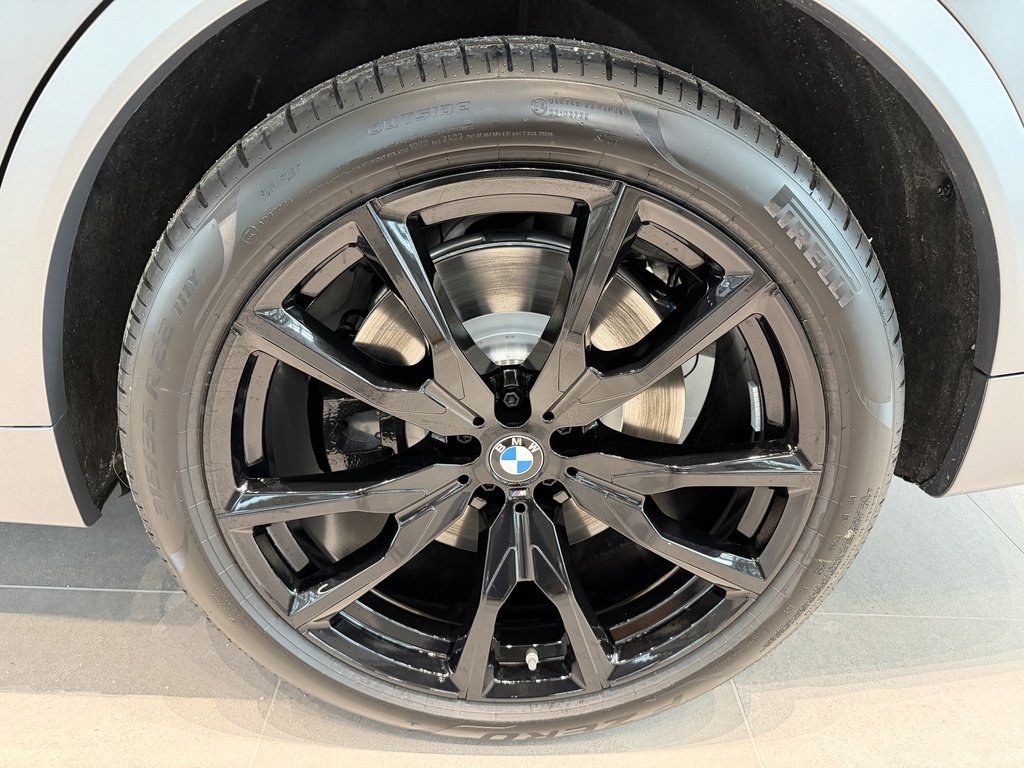 New 2026 BMW X7 M60i image 7