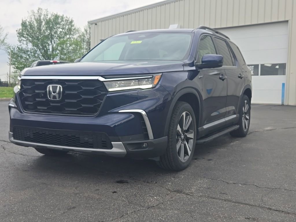 Used 2024 Honda Pilot Elite image 3
