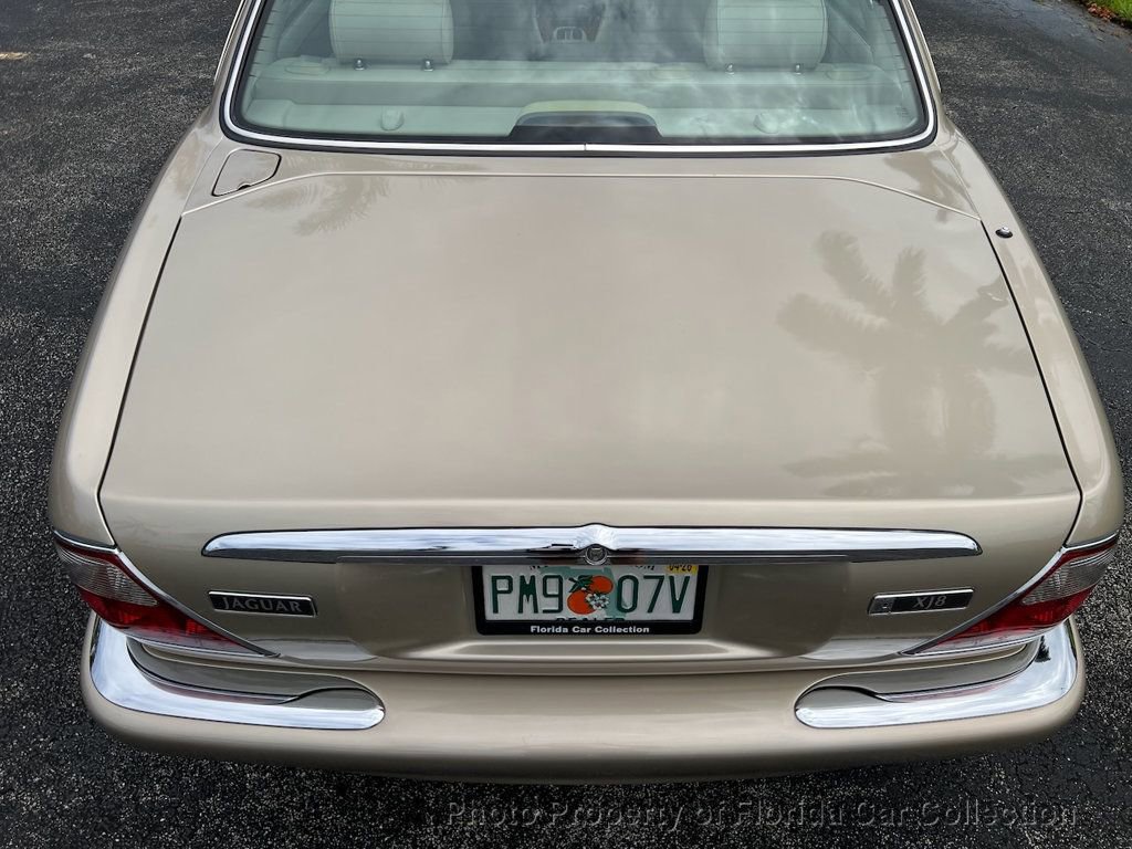 Used 2000 Jaguar XJ8 image 20