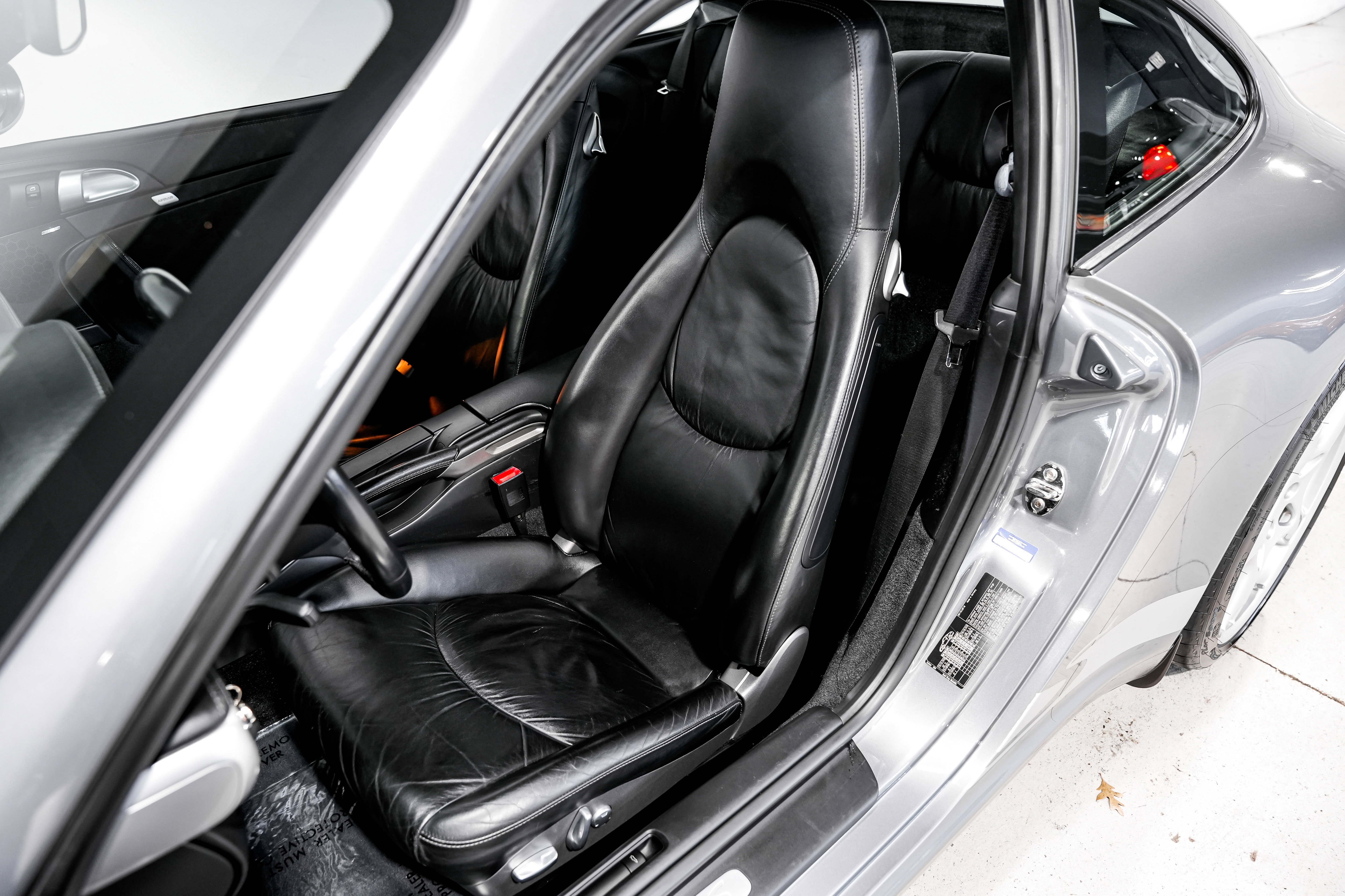 Used 2005 Porsche 911 Carrera S RWD image 19