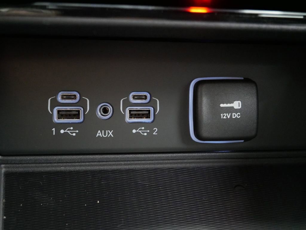 New 2025 Jeep Grand Cherokee Laredo w/ Luxury Tech Group I image 40