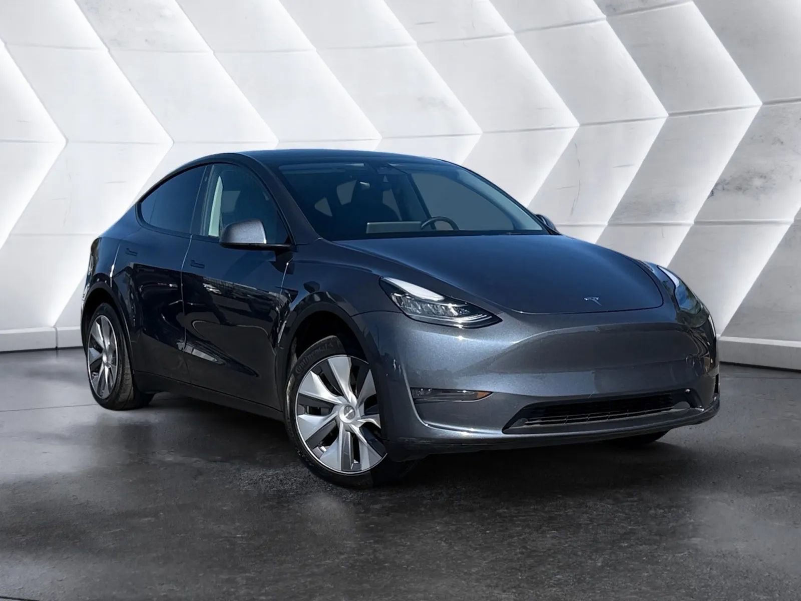 Used 2023 Tesla Model Y Long Range image 8