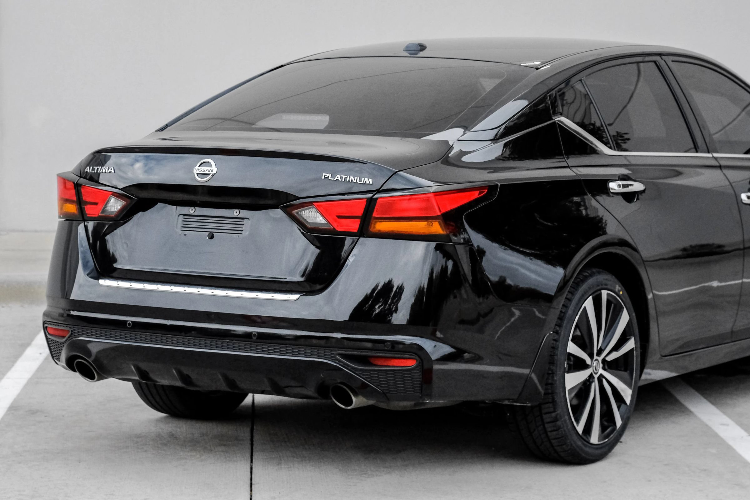 Used 2020 Nissan Altima 2.5 Platinum FWD image 5