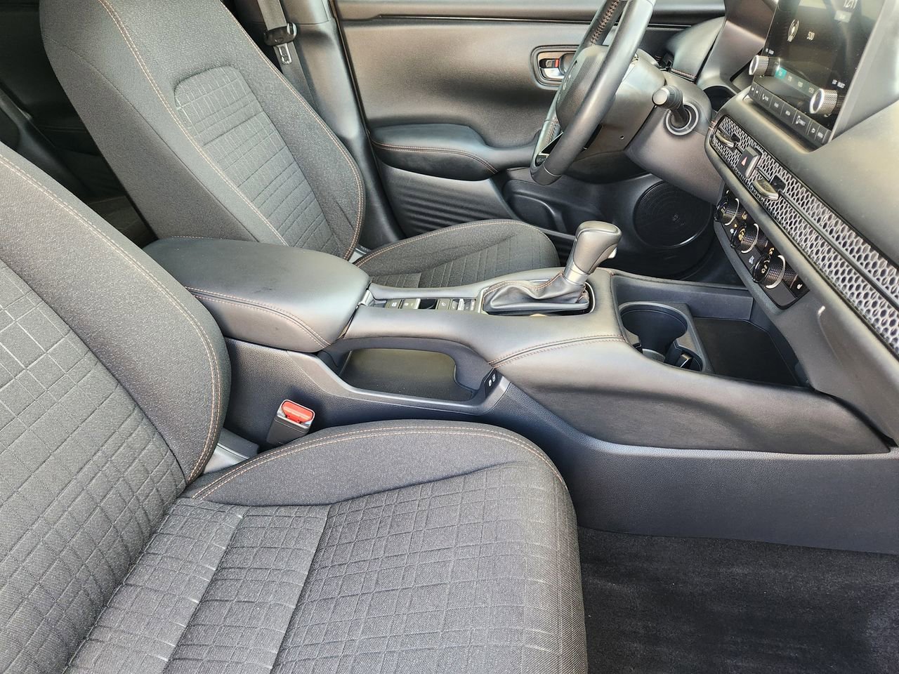 Used 2025 Honda HR-V Sport image 13