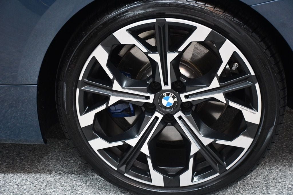 Used 2025 BMW M440i Convertible w/ Premium Package RWD image 26