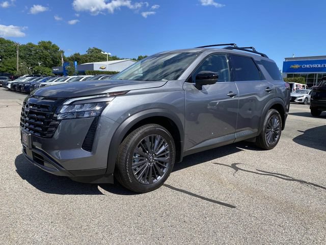 New 2026 Nissan Pathfinder SL w/ SL Premium Package AWD/4WD image 1