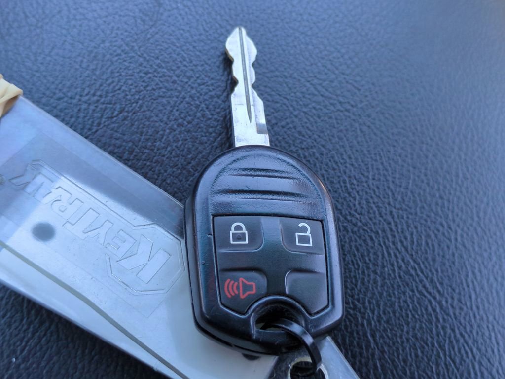 Used 2012 Ford Explorer XLT image 25