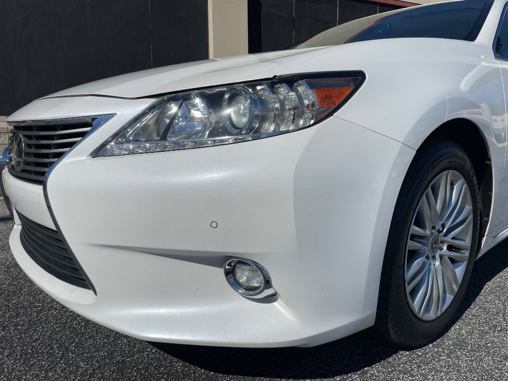 Used 2014 Lexus ES 350 Ultra Luxury w/ Luxury Package FWD image 9