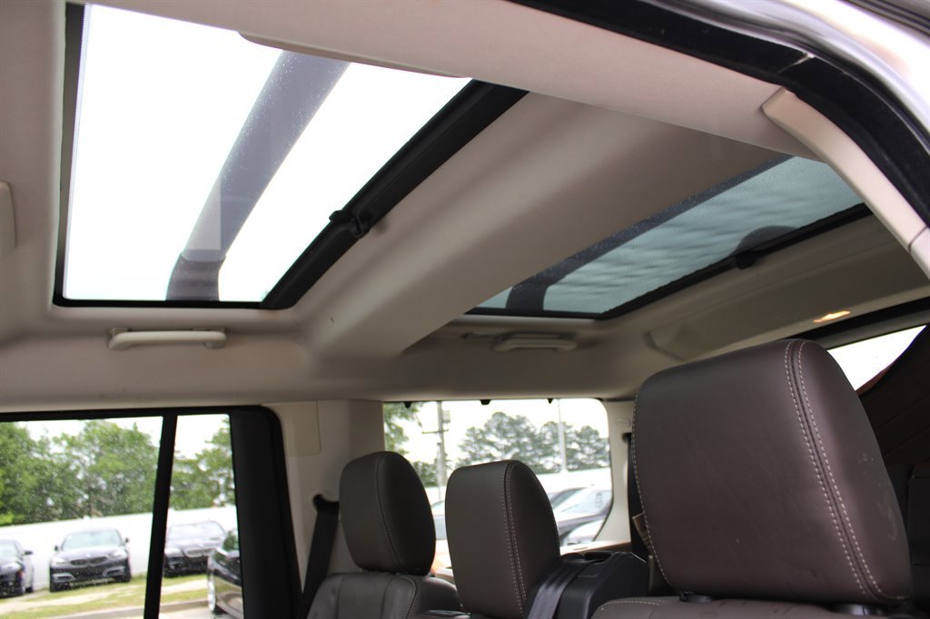 Used 2015 Land Rover LR4 HSE LUX image 25