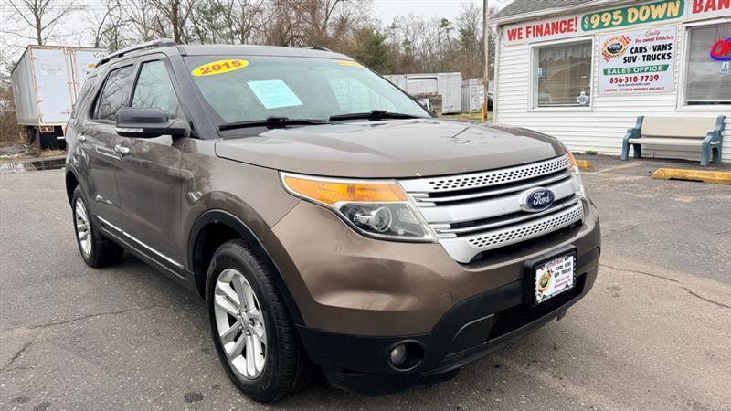 Used 2015 Ford Explorer XLT w/ Equipment Group 201B image 4