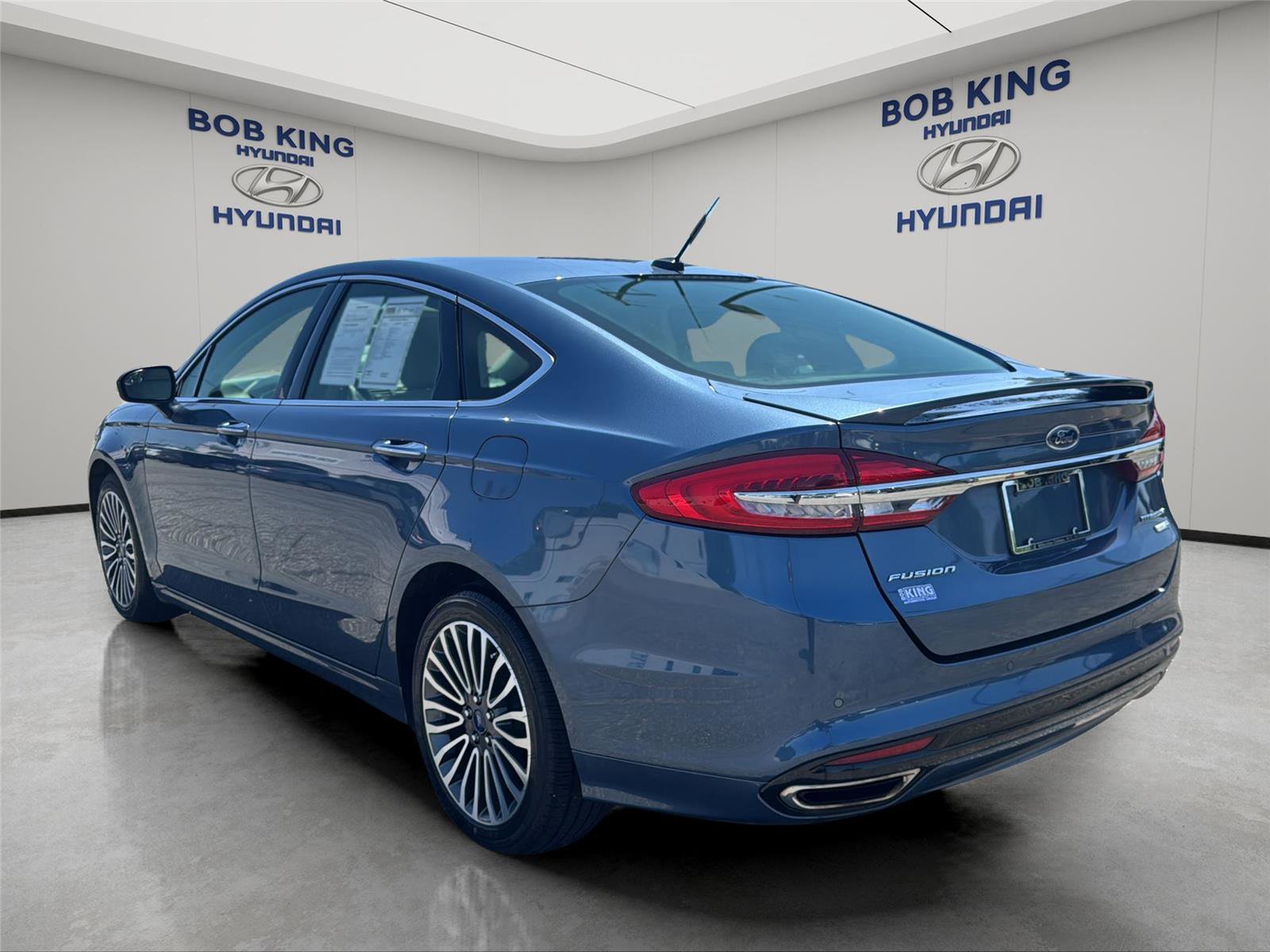 Used 2018 Ford Fusion Titanium AWD/4WD image 3