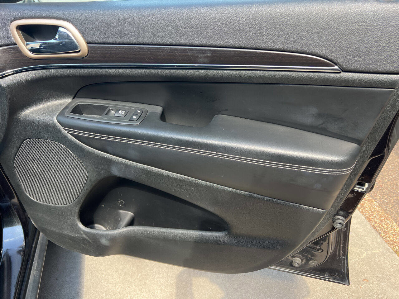 Used 2014 Jeep Grand Cherokee Limited AWD/4WD image 30