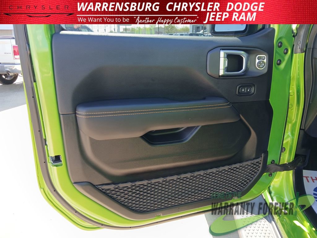 Used 2025 Jeep Gladiator Sport image 11