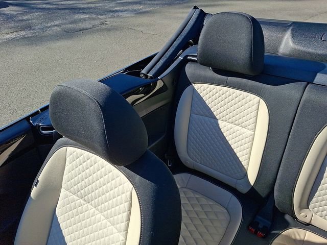 Used 2019 Volkswagen Beetle 2.0T SE image 18
