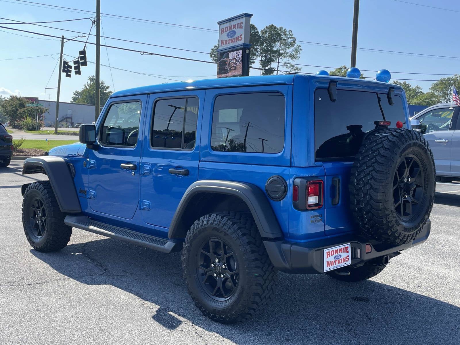 Used 2025 Jeep Wrangler Unlimited Sport AWD/4WD image 6
