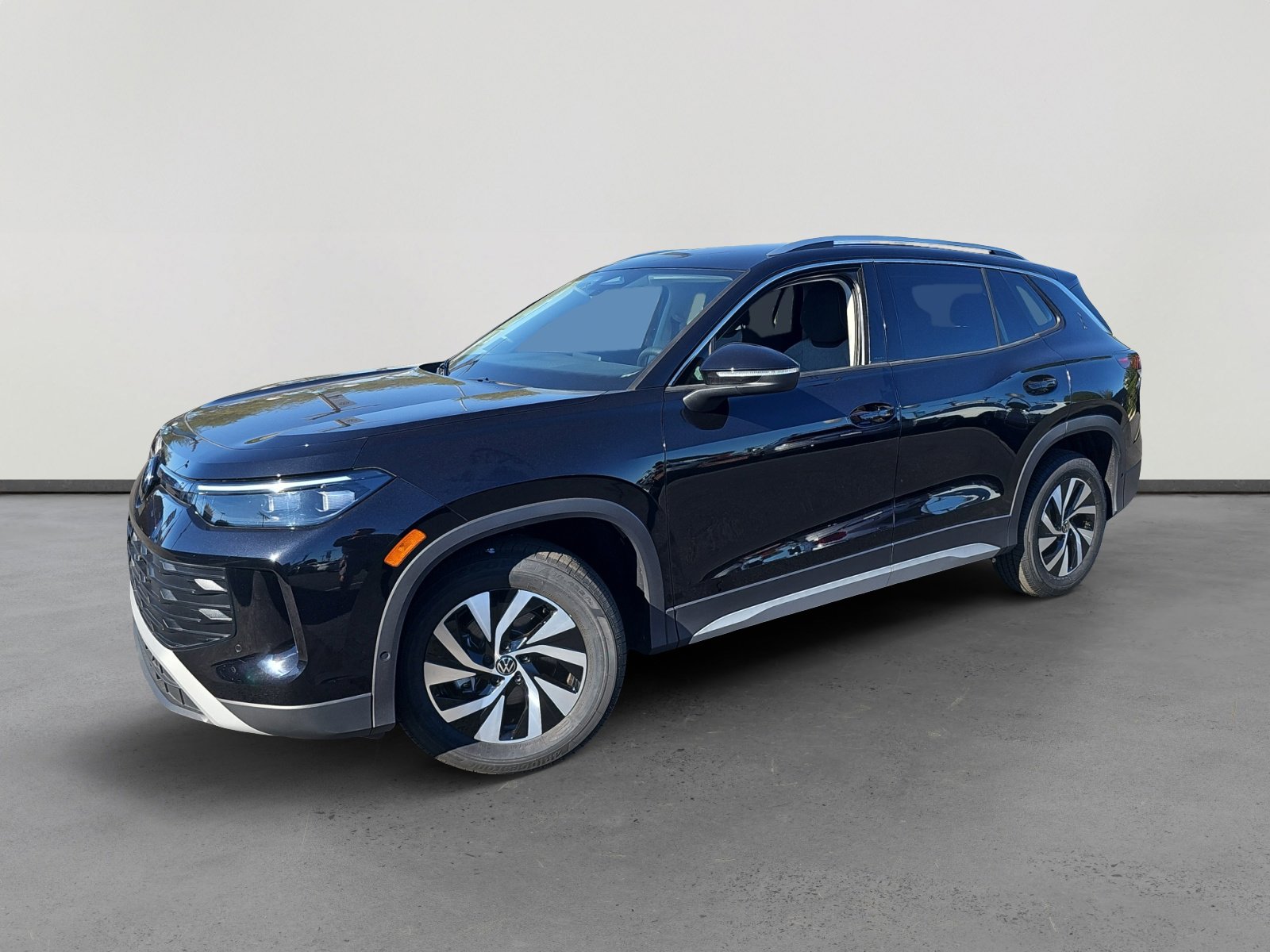 New 2025 Volkswagen Tiguan S