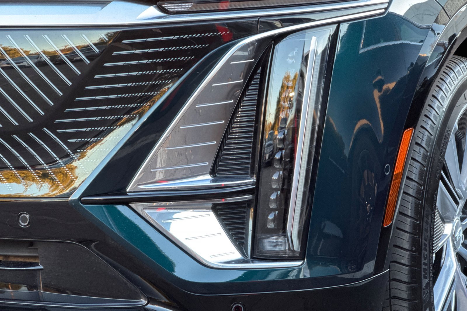 Certified 2025 Cadillac Lyriq Luxury w/ Nappa Leather Package image 47