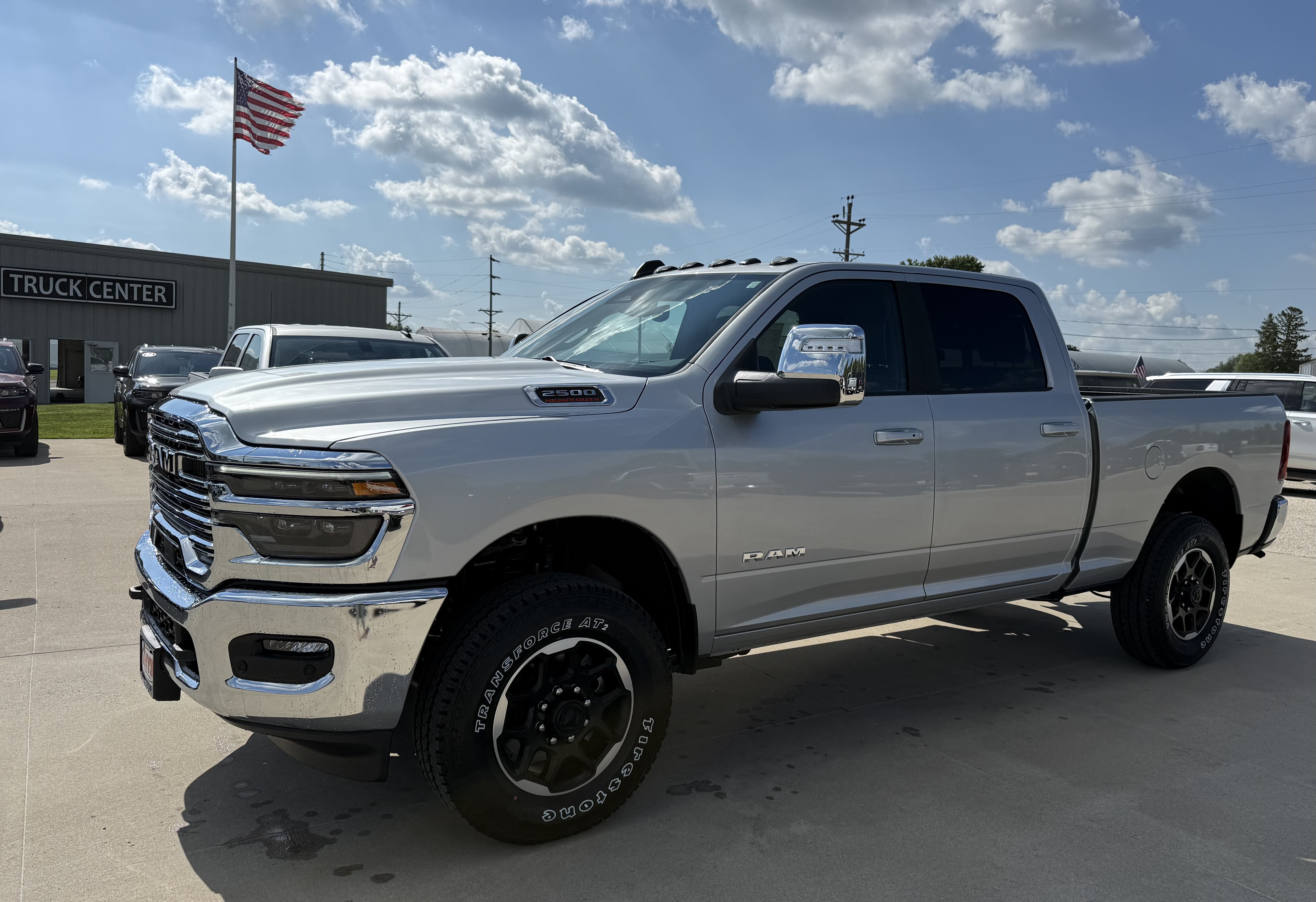 New 2026 RAM 2500 Laramie AWD/4WD image 28