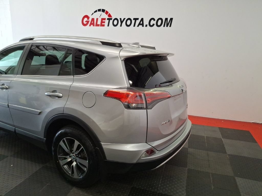Used 2018 Toyota RAV4 XLE w/ Plus Extra Value Package AWD/4WD image 7