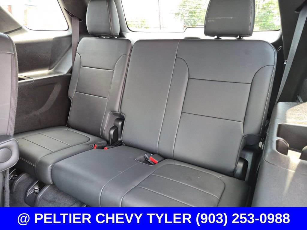 Used 2023 Chevrolet Traverse LT FWD image 38