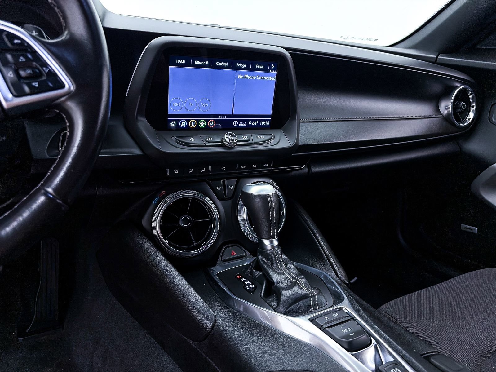 Used 2020 Chevrolet Camaro LT w/ RS Package image 6