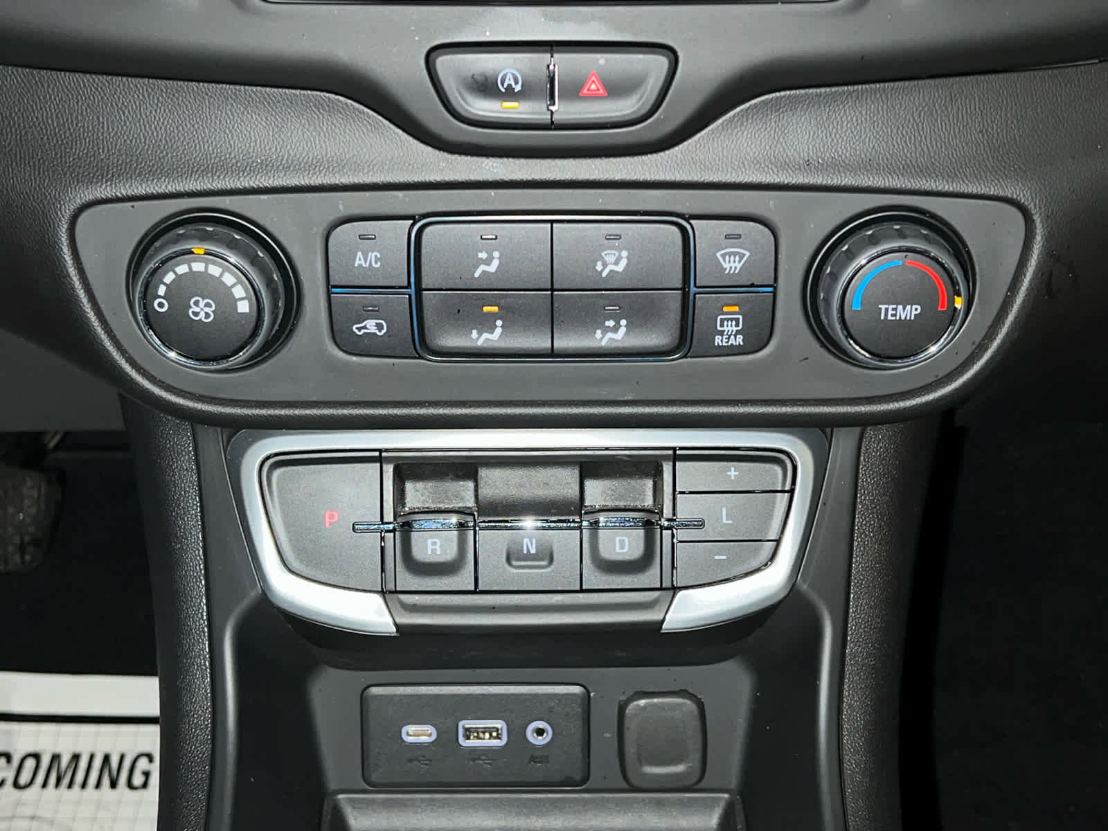 Used 2023 GMC Terrain SLE image 27