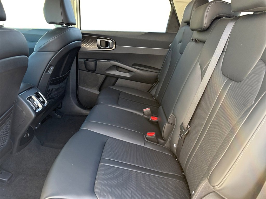 New 2026 Kia Sorento S image 14