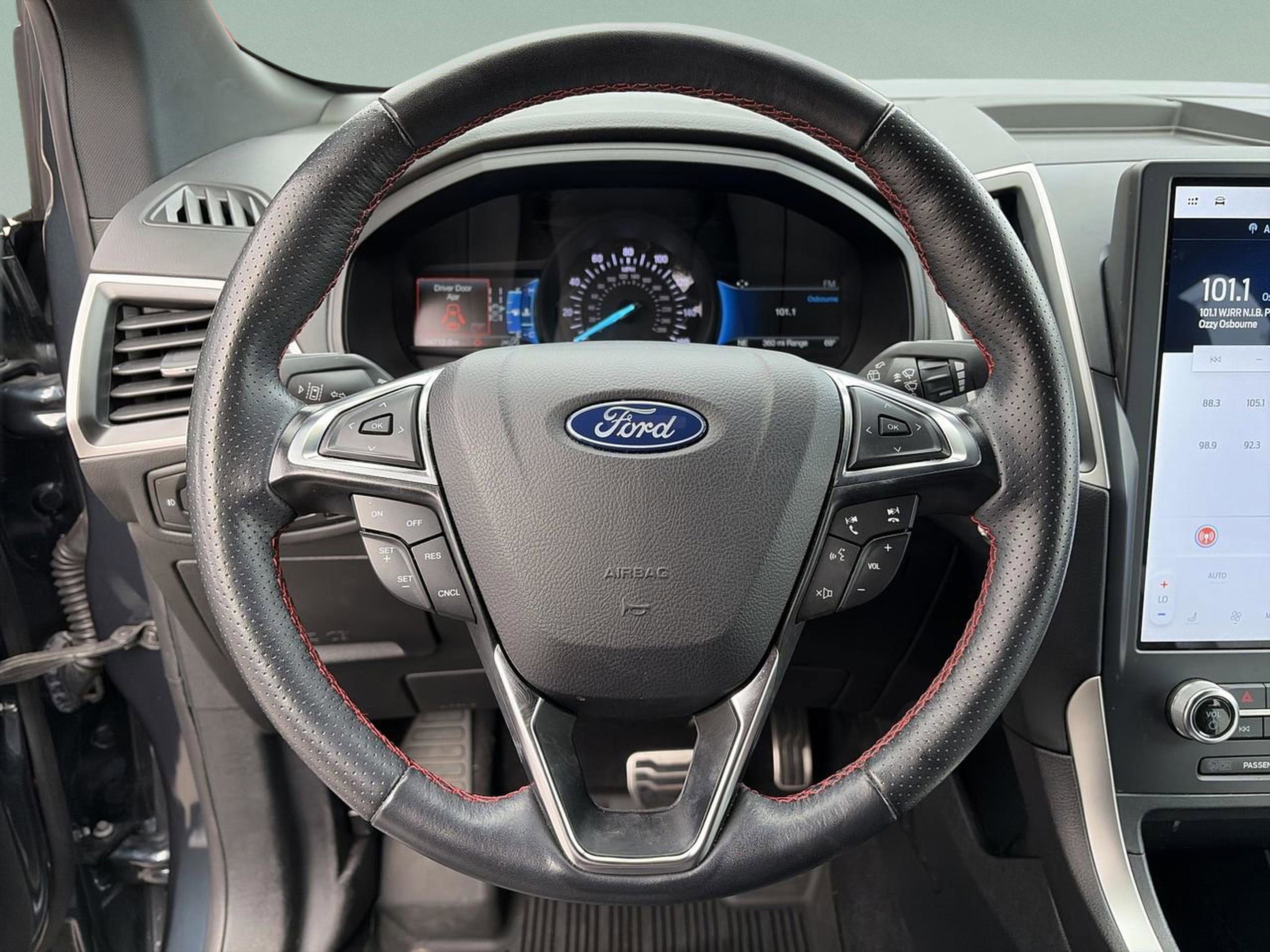 Used 2024 Ford Edge ST-Line image 18