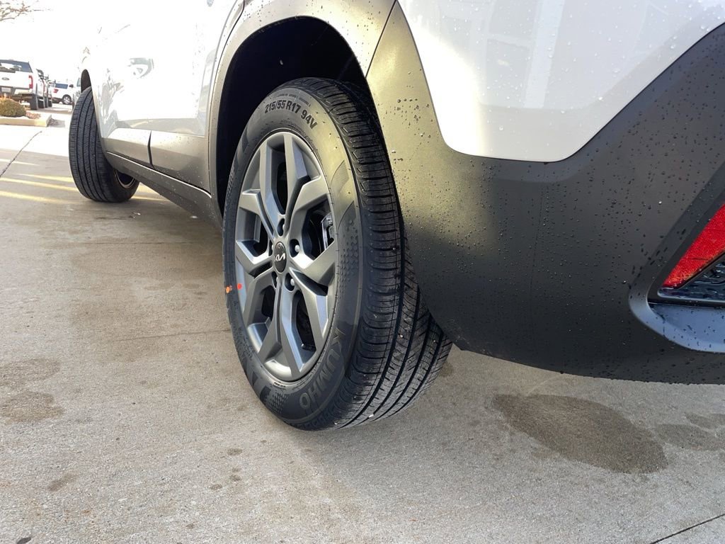 New 2026 Kia Seltos LX image 17