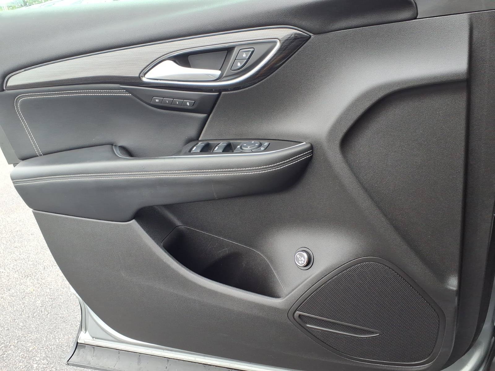 Used 2023 Buick Envision Essence FWD image 23